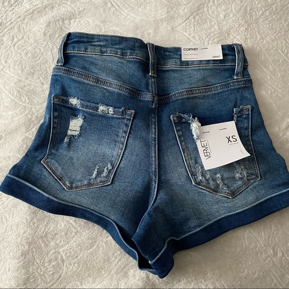 NWT Vervet Super High Rise Mom Shorts with Self Faced Cuff Cortney Short - Picture 8 of 16